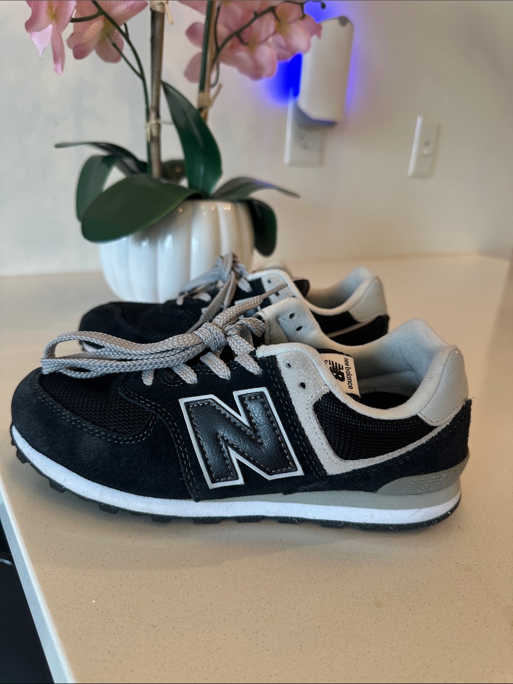 New Balance Classic 575 Black and Gray